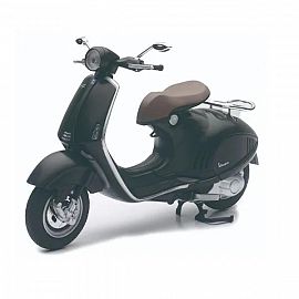 Vespa 946 Negra 1:12 